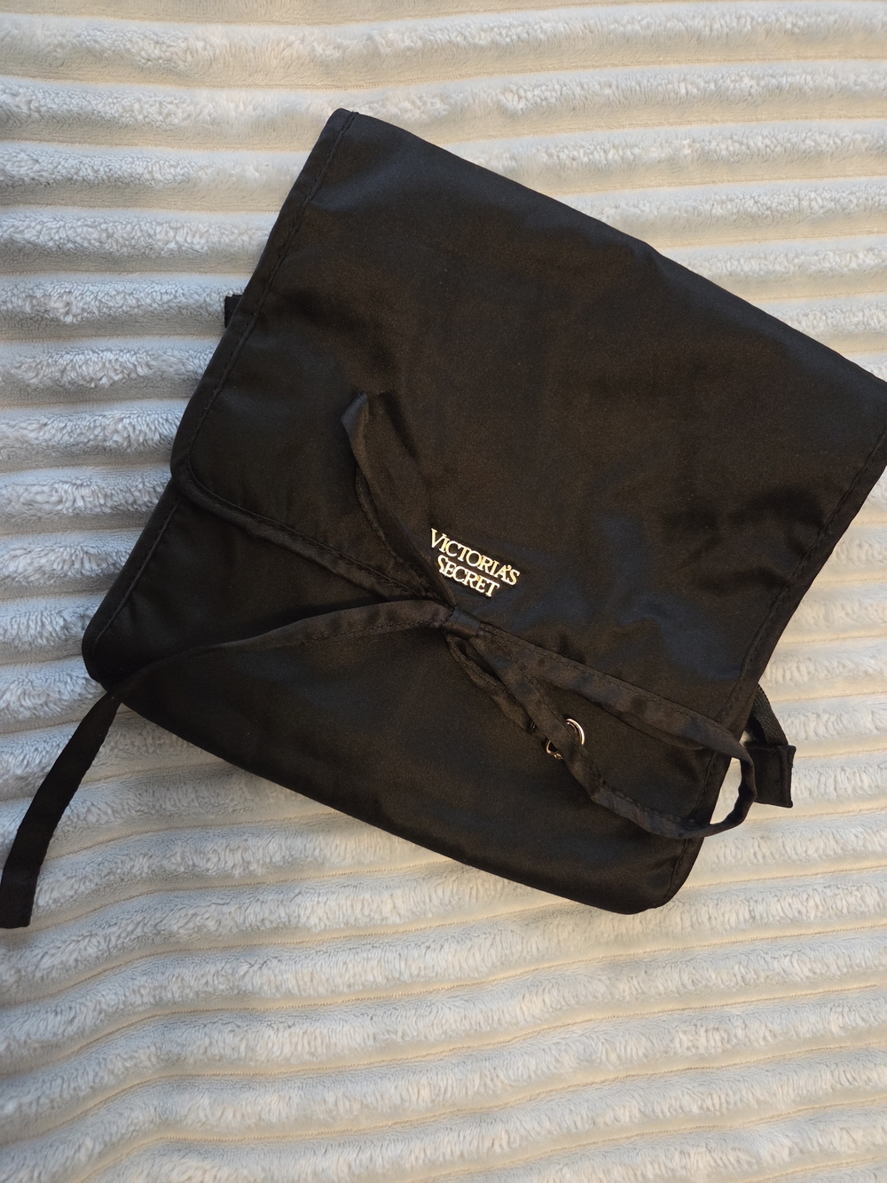 Victoria's Secret Black Fold-Over Travel Toiletry/Jewelry Wrap with Tie